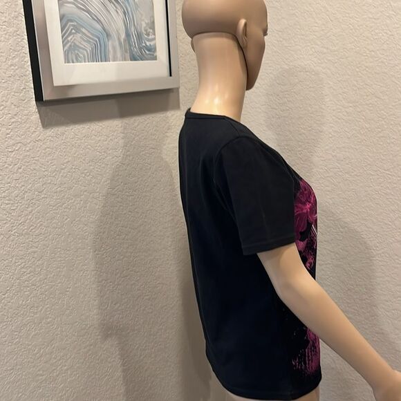 Paris yan master Paris France Black and Pink Graphic Tee - Picture 4 of 5